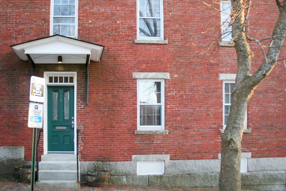 Private office suite: 118 Middle St, Manchester, NH 03101
